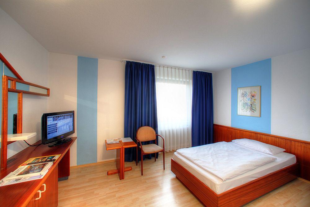 Hotel Berlin Σίντελφινγκεν Εξωτερικό φωτογραφία